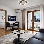 Luxury Apartment-aurora 33 Free Parking Center * Podgorica
