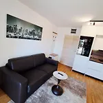 Luxury Apartment-aurora 33 Free Parking Center Podgorica