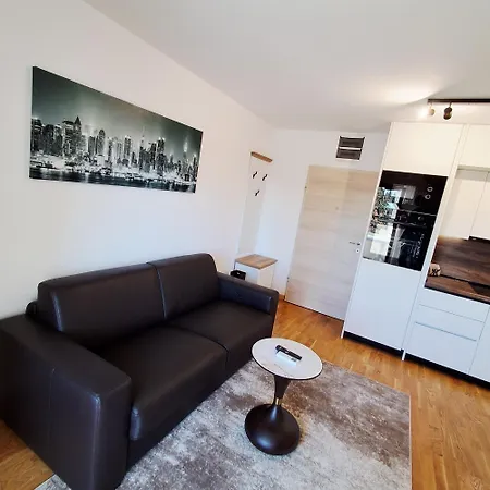 Luxury Apartment-aurora 33 Free Parking Center Podgorica