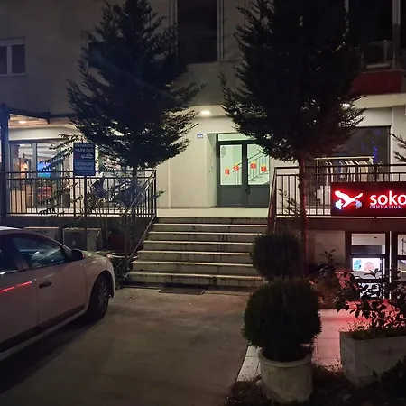 Апартаменти Luxury Apartment-aurora 33 Free Parking Center