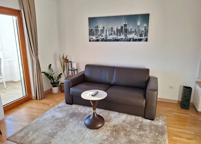 Luxury Apartment-aurora 33 Free Parking Center Appartement Podgorica