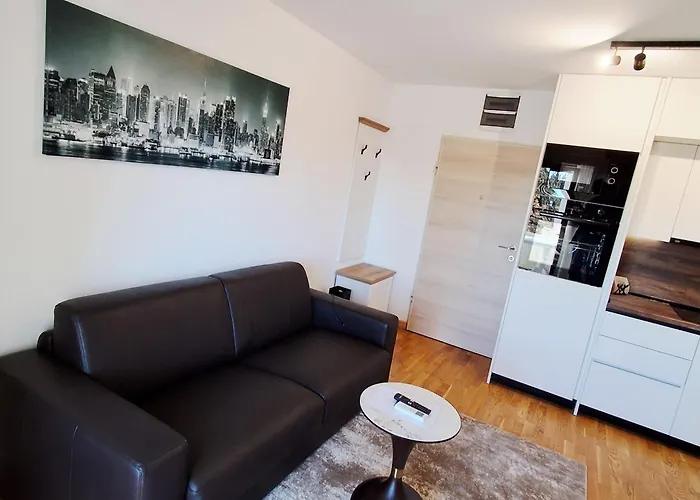 Luxury Apartment-aurora 33 Free Parking Center Podgorica