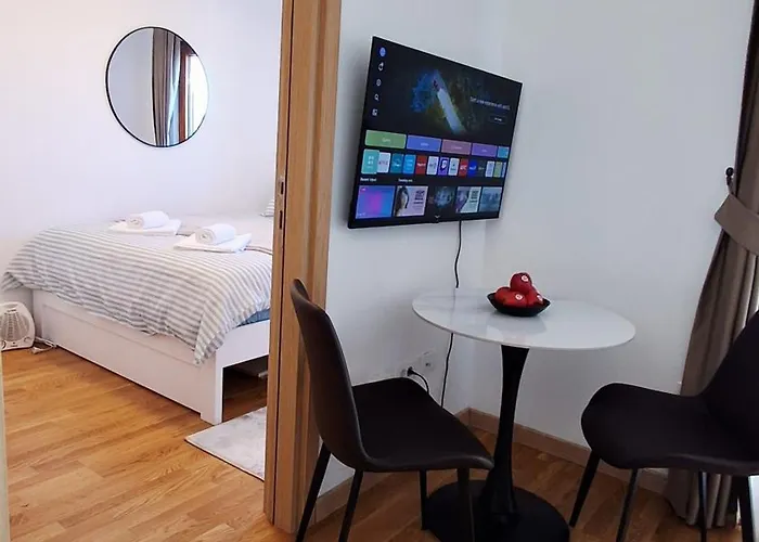 Luxury Apartment-aurora 33 Free Parking Center Appartement *